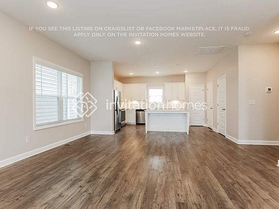 5th image of 626 Parkvue Place Dr
