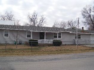 127 E 16th St, Chanute, KS 66720