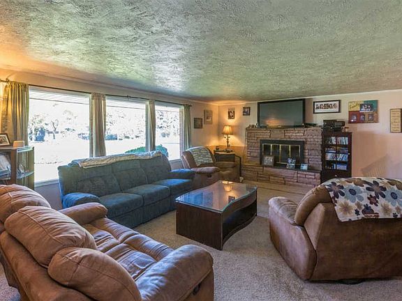 5th image of 5820 E Woodlawn Dr