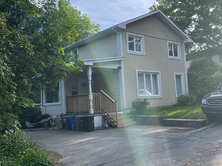 448 Green Ave — Photo 1