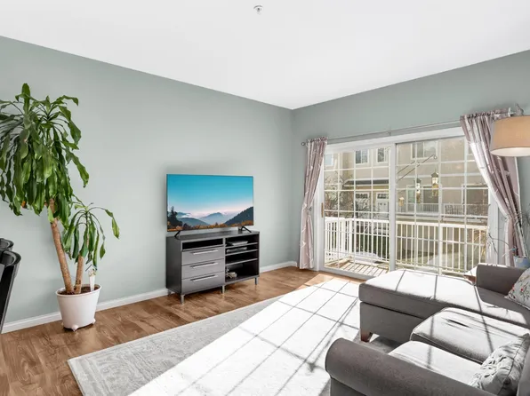 430 Willoughby Way W, Minnetonka, MN 55305