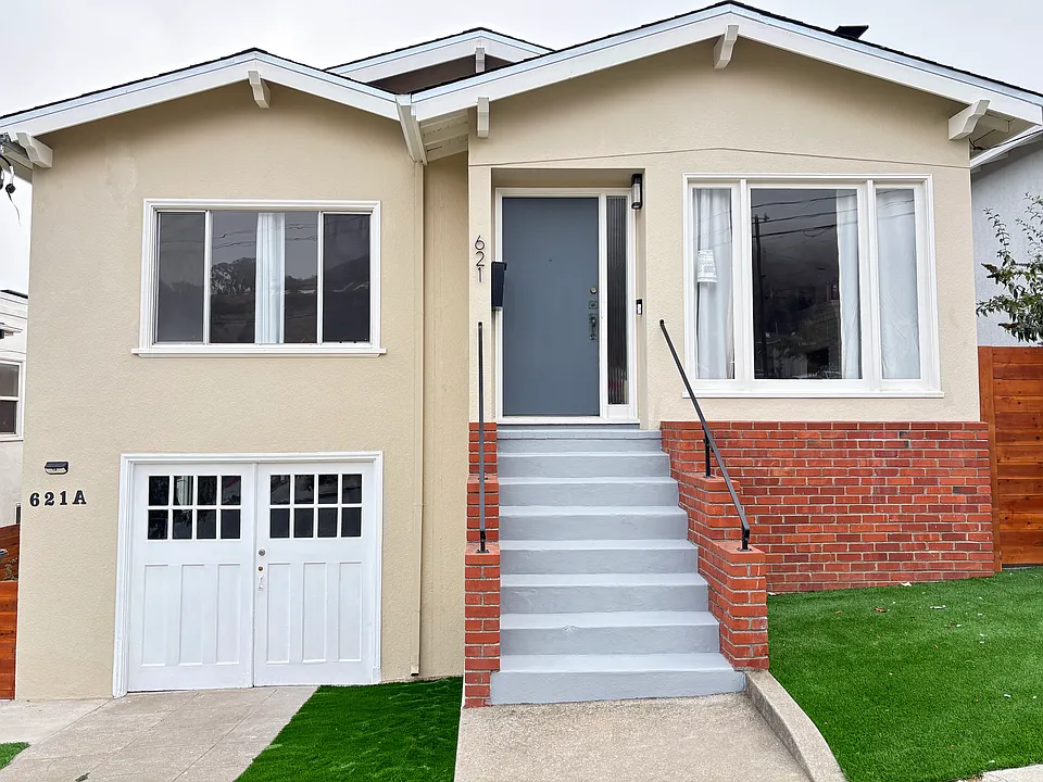 621 Palm Ave