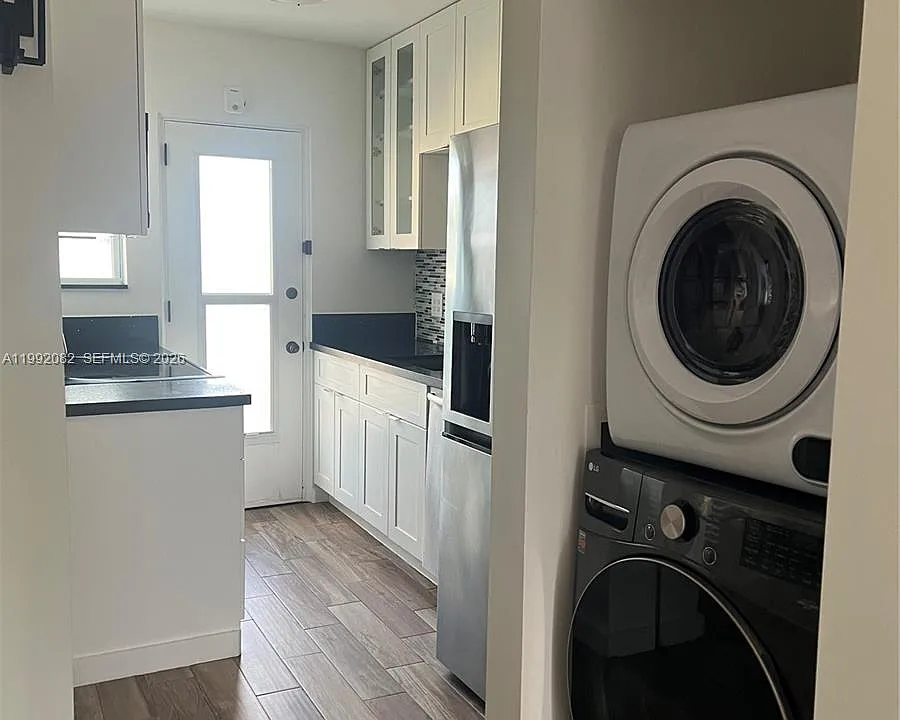 225 SE 16th Ave #3