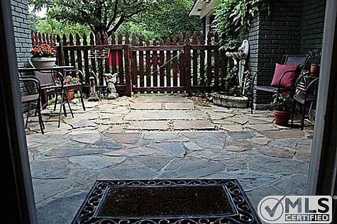 4th image of 6939 Cornelia Ln
