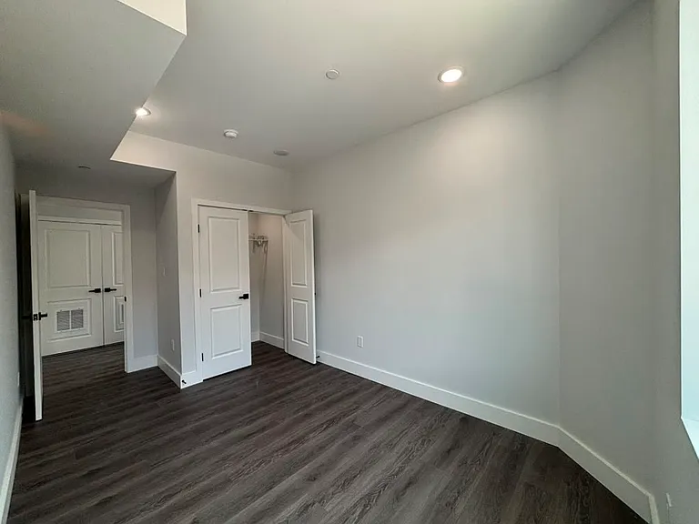 675 N 41st St #4 — Photo 12