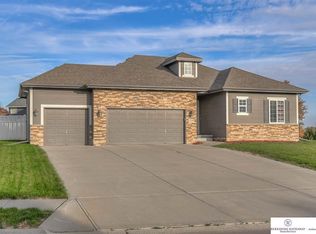 17056 Spencer St, Omaha, NE 68116