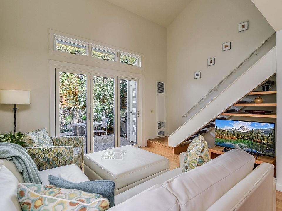 1st image of 2110 De La Vina St Unit 10