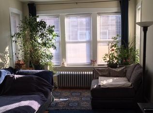 4125 W Belle Plaine Ave APT 30, Chicago, IL 60641