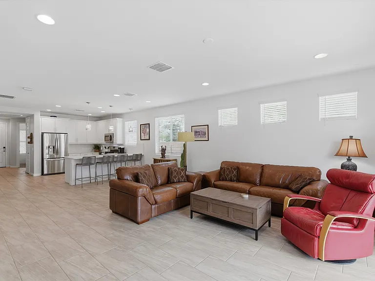 17211 W Whispering Wind Rd — Photo 3