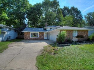 4179 Brendan Ln, North Olmsted, OH