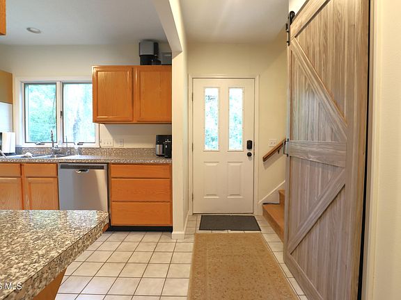 5th image of 2419 S Crissey Rd
