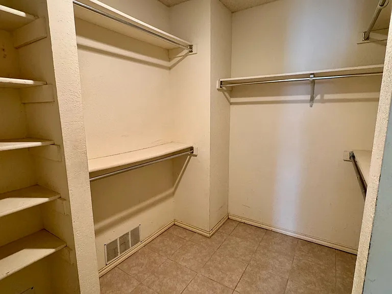 4410 San Mateo Ln — Photo 11