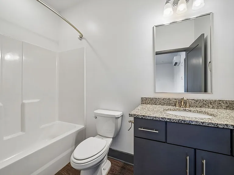 St. Thomas Flats — Photo 10