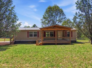 611 Farmer Rd, Quebeck, TN 38579