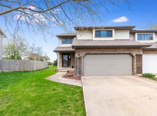 213 Huntington Ct, Shorewood, IL