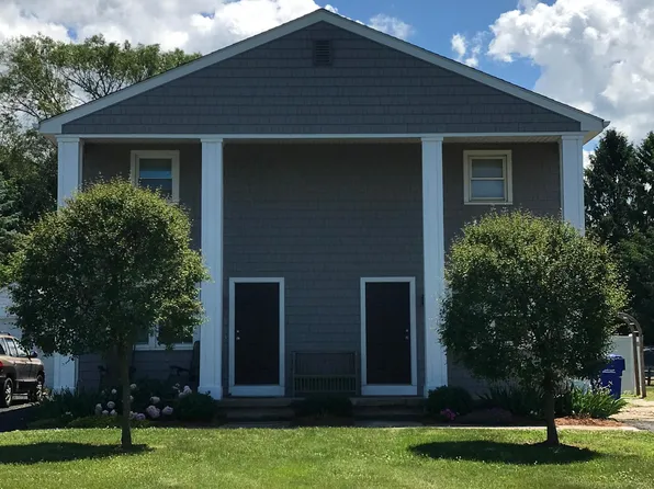 25 Hoffman Rd, Ellington, CT 06029