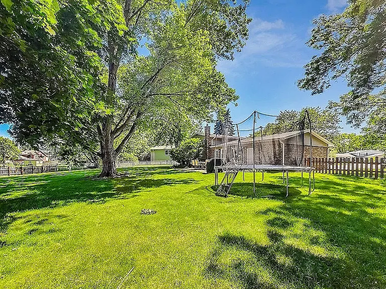 318 W Hackberry Dr — Photo 15