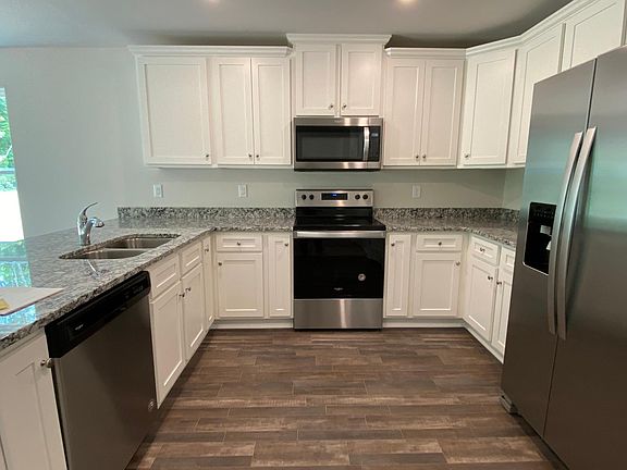 5th image of 216 Caffee Dr