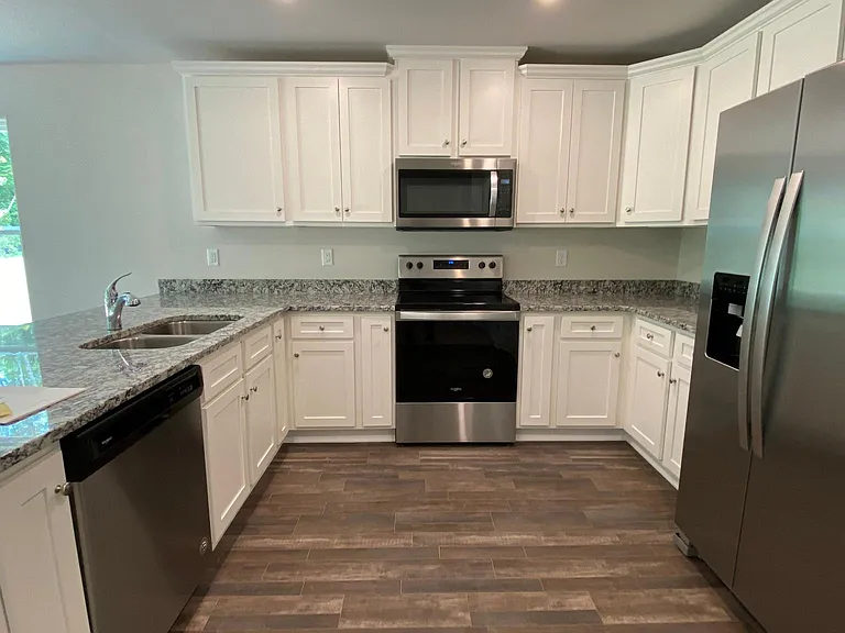 216 Caffee Dr — Photo 5