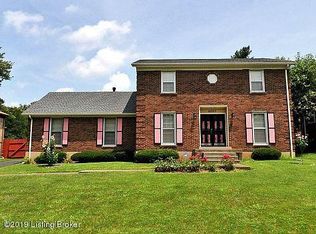 4803 Nottinghamshire Dr, Jeffersontown, KY 40299