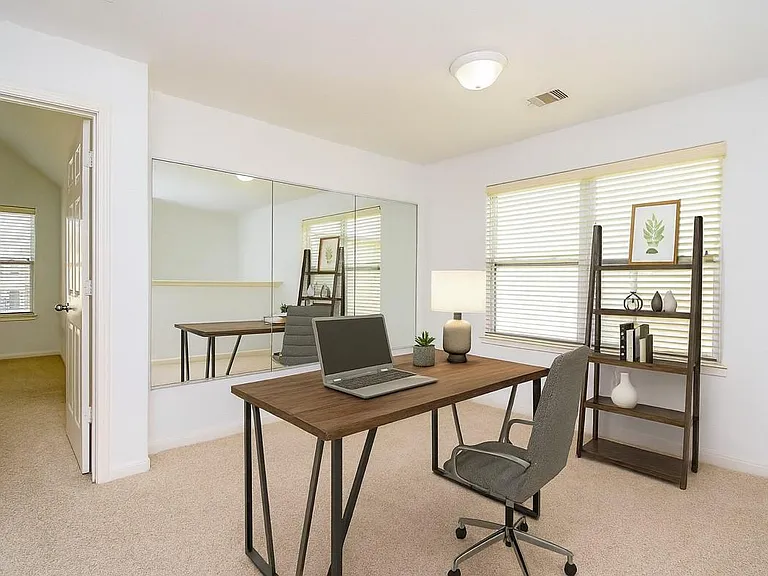2202 Naomi St #3 — Photo 22