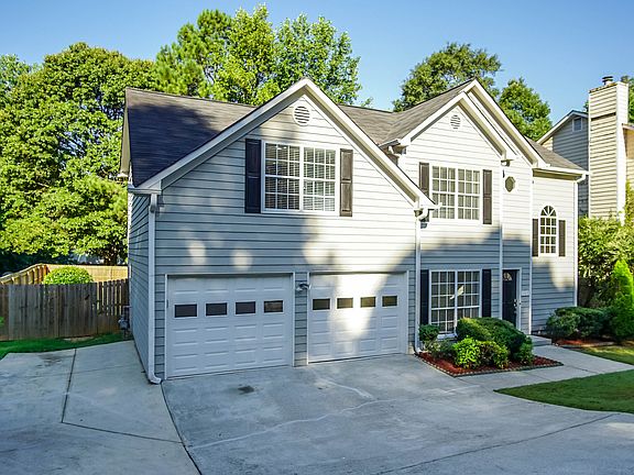 3rd image of 105 Park Meadows Dr