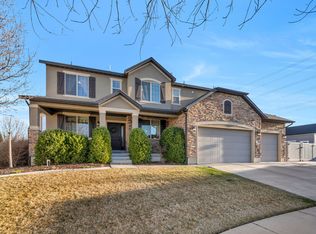 326 W Shoreline Ct, Vineyard, UT 84059