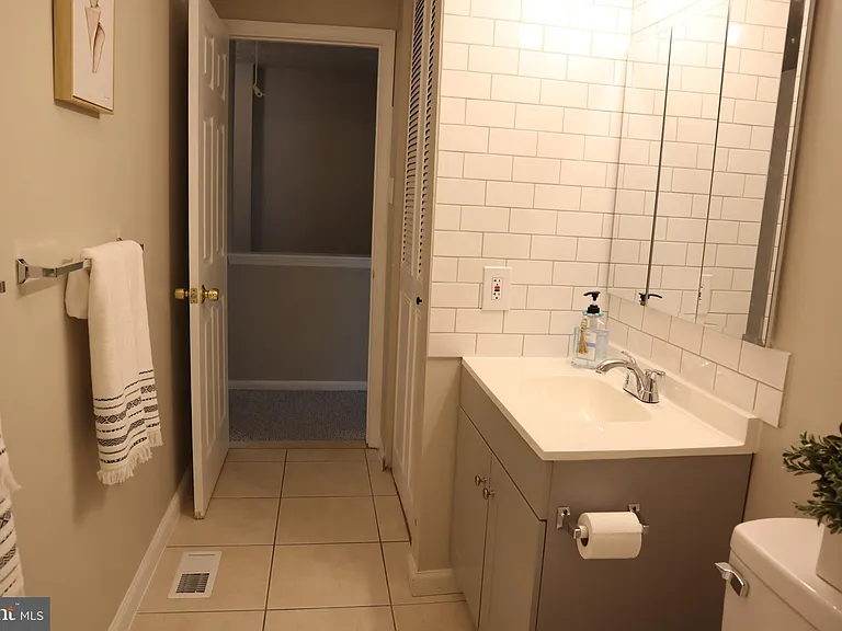 39 Victoria Manor Ct — Photo 13