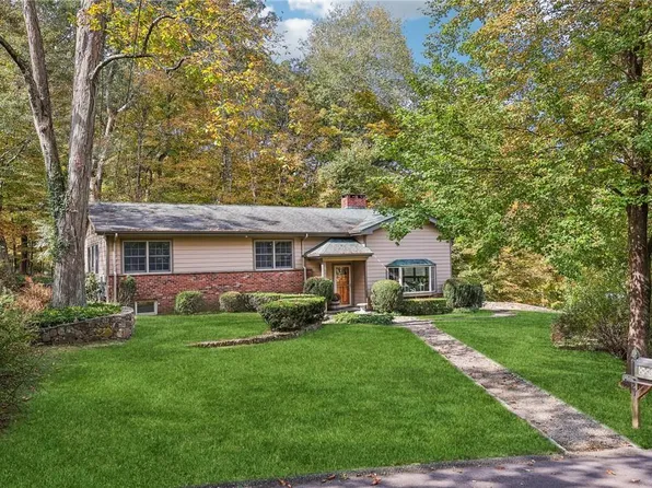27 Ridge Road, Mount Kisco, NY 10549