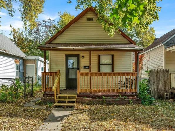 422 NE Emmett St, Topeka, KS 66616