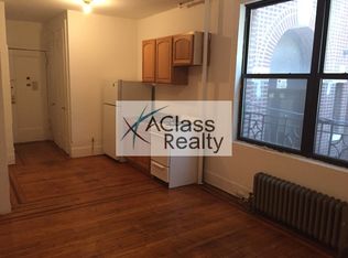 33-05 31st Ave, Astoria, NY 11103