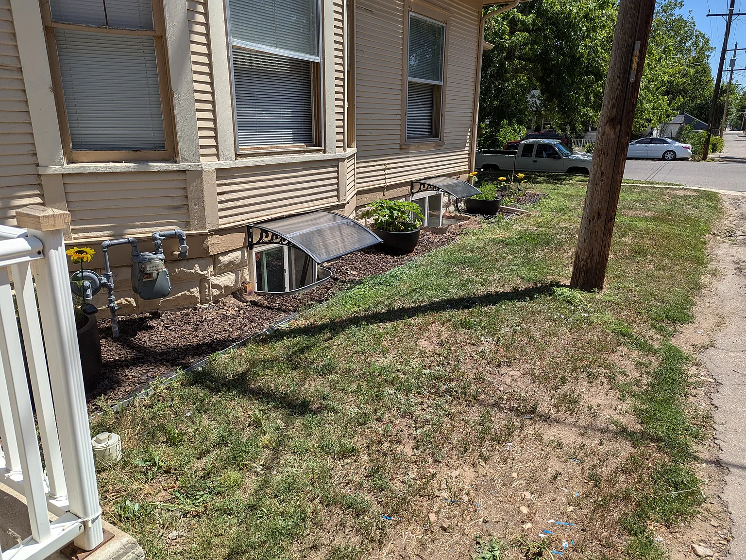 3 bed, 1012 sqft, $1,300 — Photo 2
