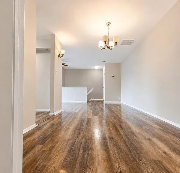 504 Nottingham Way #504 — Photo 3