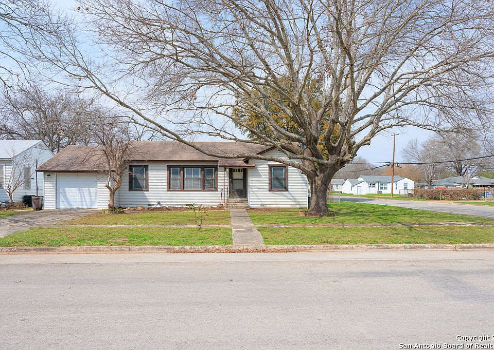 1st image of 415 BROOKS AVE
