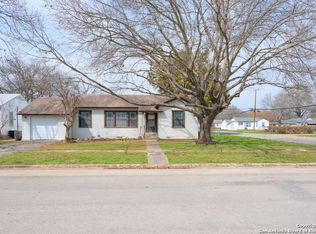 415 Brooks Ave, Schertz, TX 78154