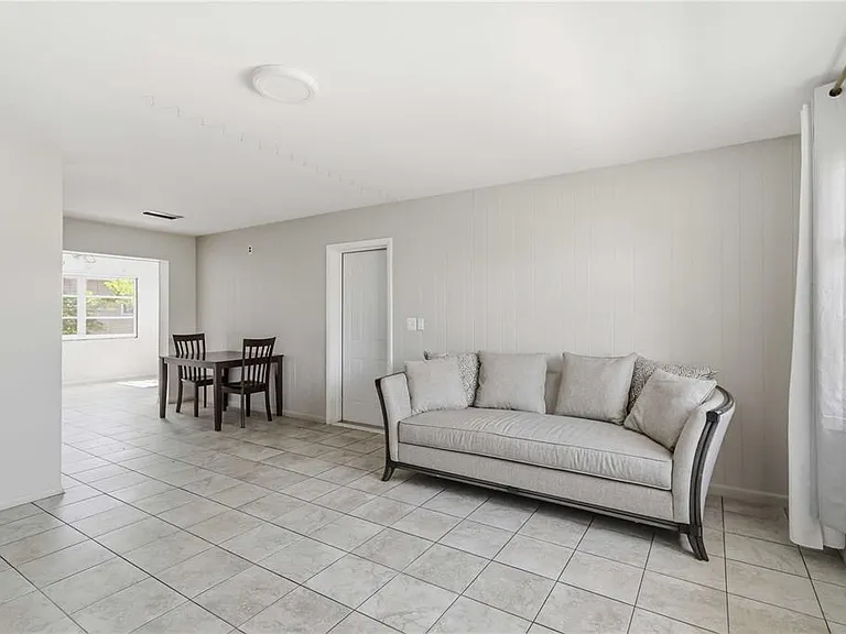 308 Lantana Ave — Photo 3