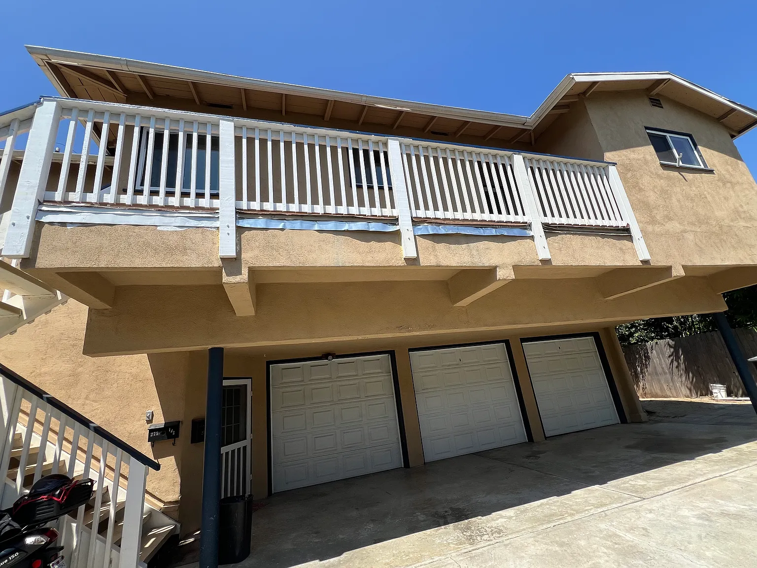 3 bed, 1150 sqft, $3,600 — Photo 2