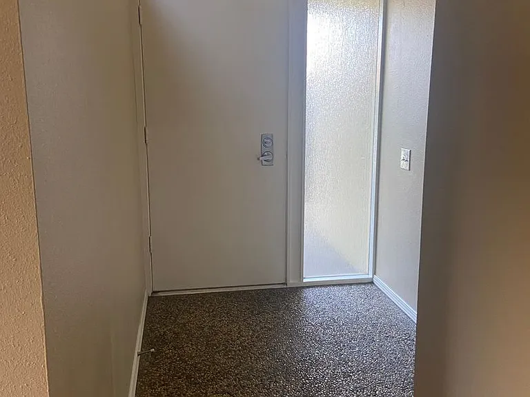 4937 Clear Cir — Photo 15