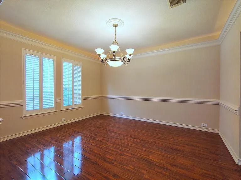 5606 Grandwood Ln — Photo 4