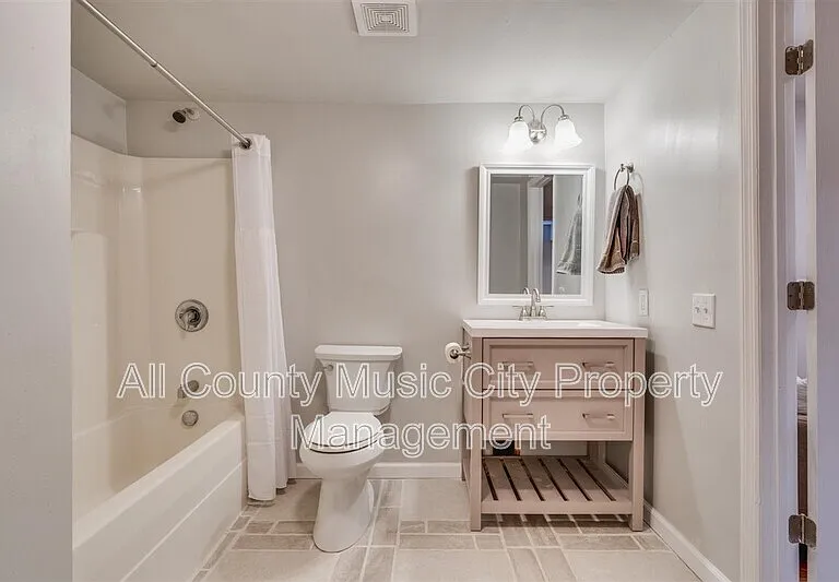 209 Rhine Dr — Photo 21
