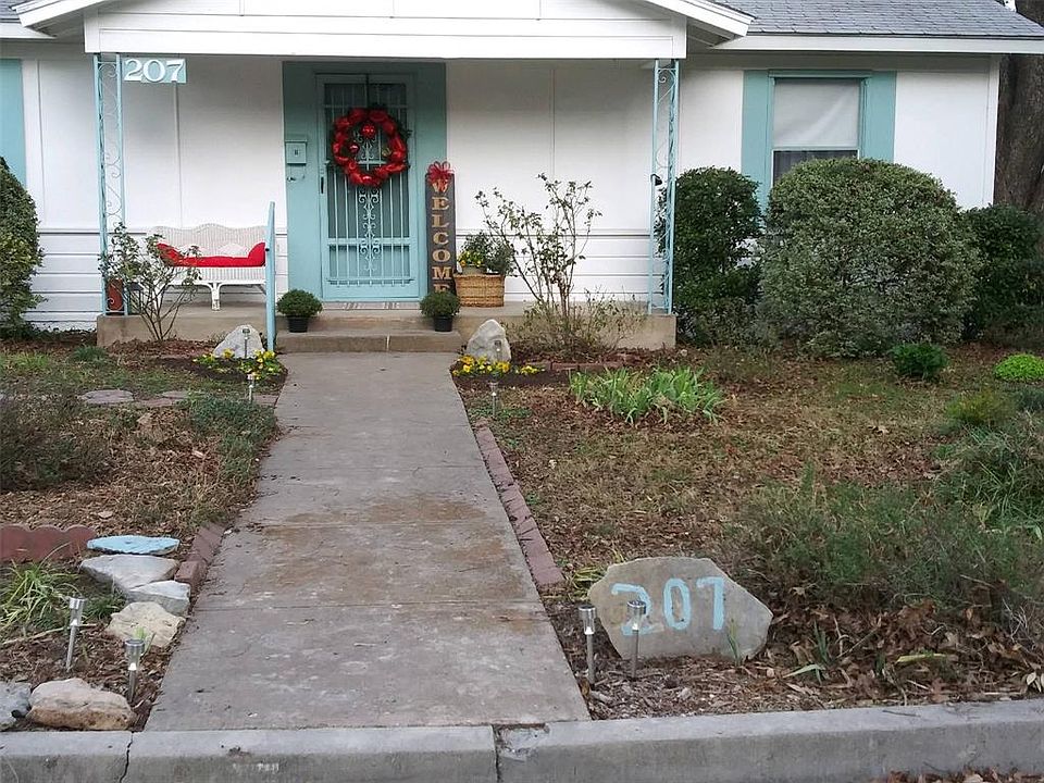 1st image of 207 N Avenue I