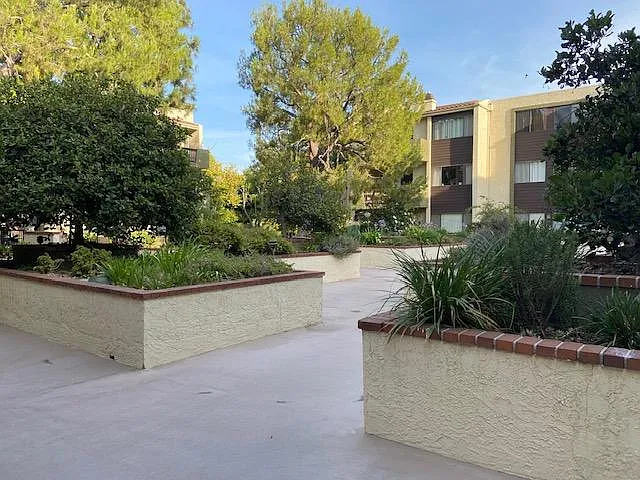 497 E California Blvd #121 — Photo 18