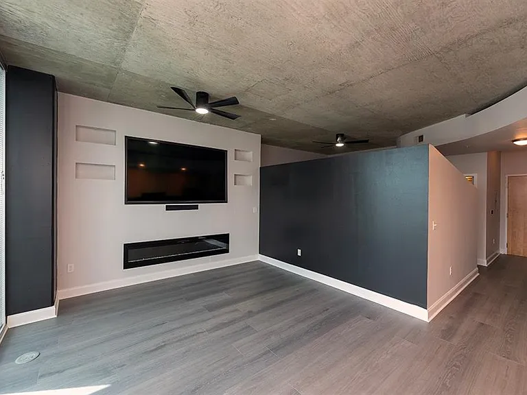 400 W Peachtree St NW #2310 — Photo 7
