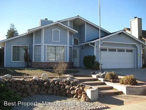 235 Spindrift Ct photo 1