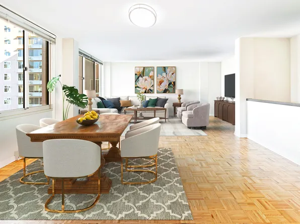 555 Main Street image 4 of 13