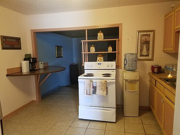 3rd image of 2732 Adams Ave