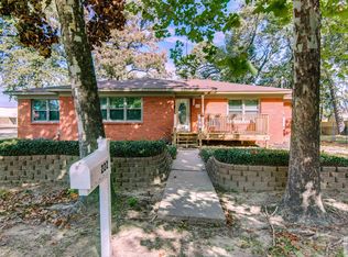 222 Melrose Dr, Texarkana, TX 75501