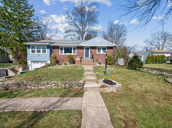 9 Cascade Rd, West Caldwell Twp., NJ 07006