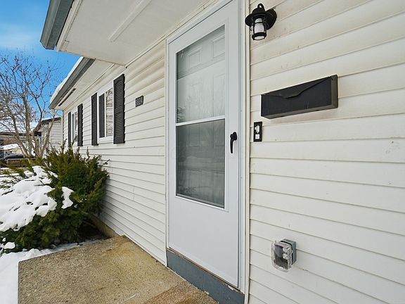 5th image of 3824 Wade Rd