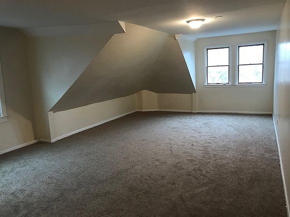 3rd image of 733 Ashland Ave APT 3
